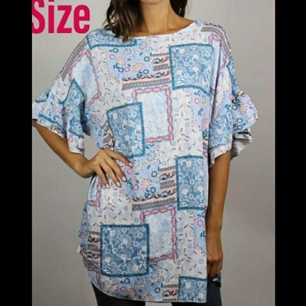 1X -  Plus size tunic with ruffle sleeves